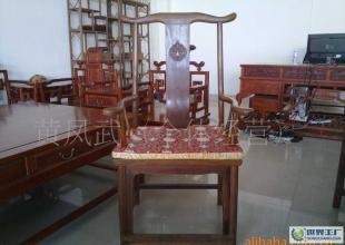 古典红木四出头官帽椅 传统工艺与现代家居的完美融合